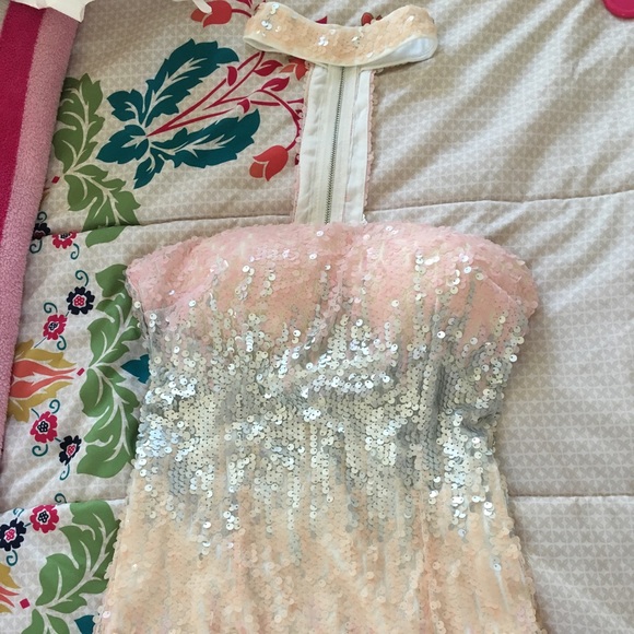 Dress - Picture 2 of 5